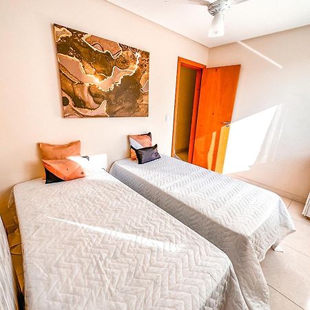 Apt Na Praia Do Morro,2 Quadras Do Mar,Com Garagem 瓜拉派瑞 外观 照片